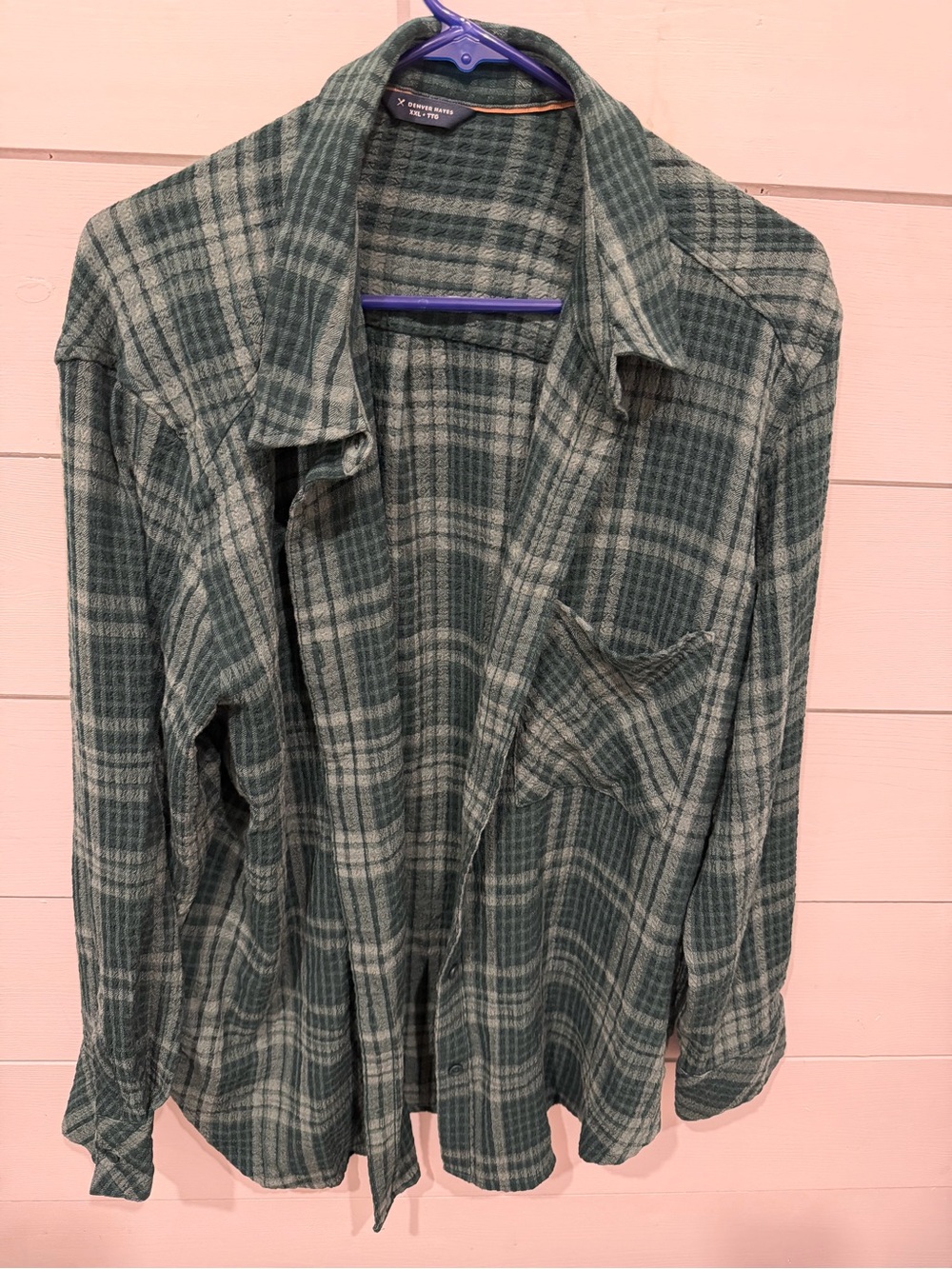 Denver Hayes Green Plaid Button-Up Shirt